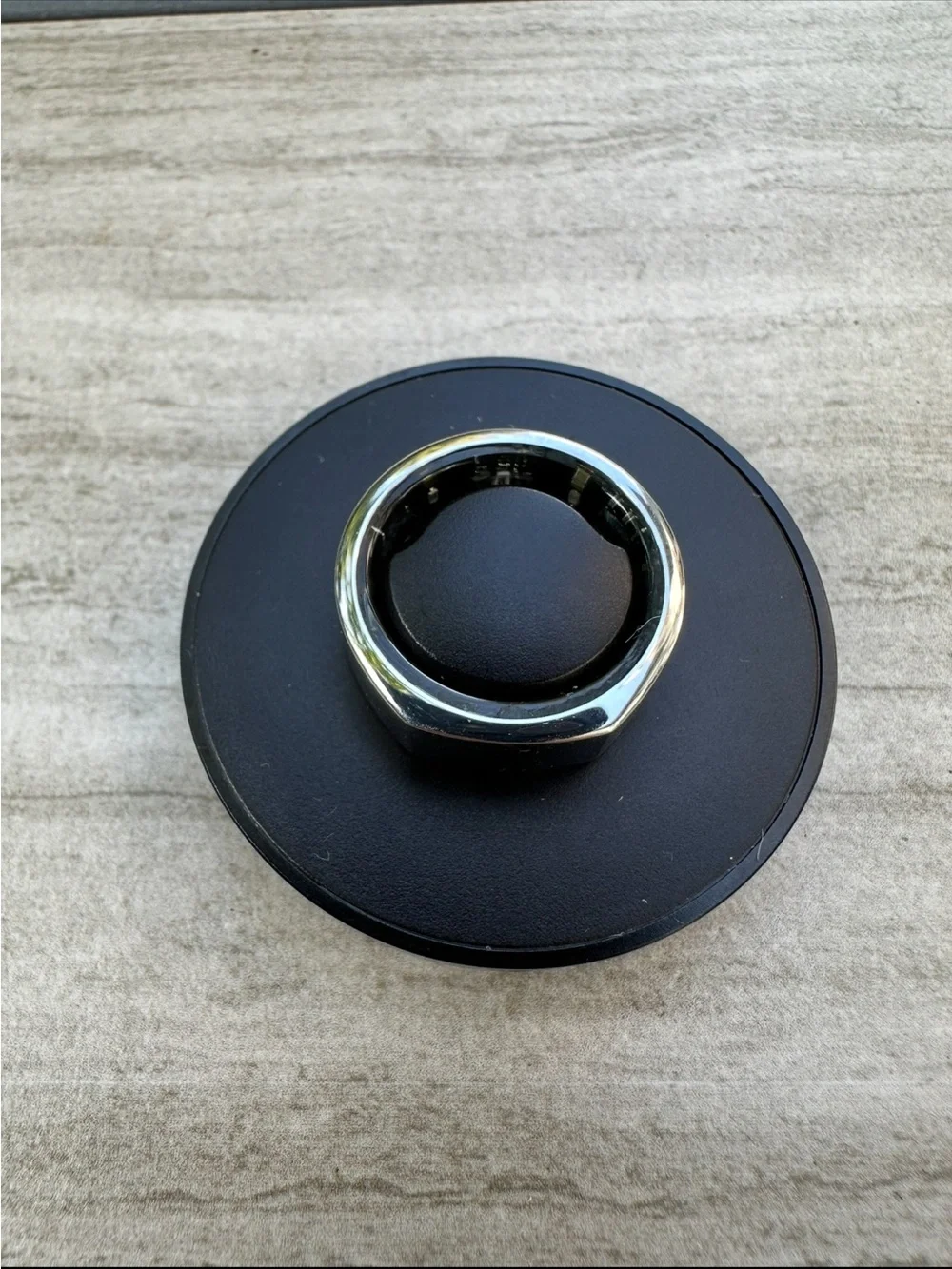 Oura Heritage size 7 Ring w/ charger
